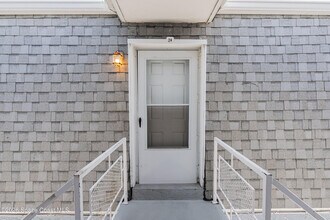 390 W Cocoa Beach Causeway in Cocoa Beach, FL - Building Photo - Building Photo