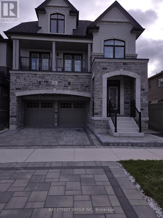 61 Greenspire Ave