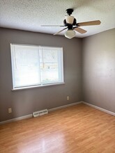 615 E Cleveland St in Prairie Grove, AR - Foto de edificio - Building Photo