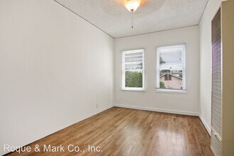 1737 S Barrington Ave in Los Angeles, CA - Building Photo - Building Photo