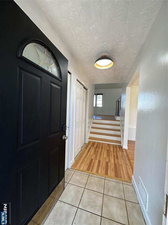 175 Veterans Dr in Northvale, NJ - Building Photo - Building Photo