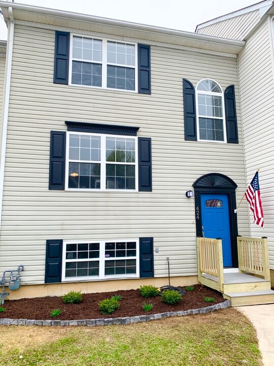 424 N High St Ext in Smyrna, DE - Foto de edificio