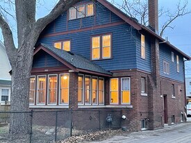 1010 S Forest Ave in Ann Arbor, MI - Building Photo