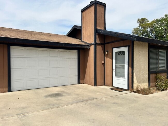 property at 941 W Atkins Ave