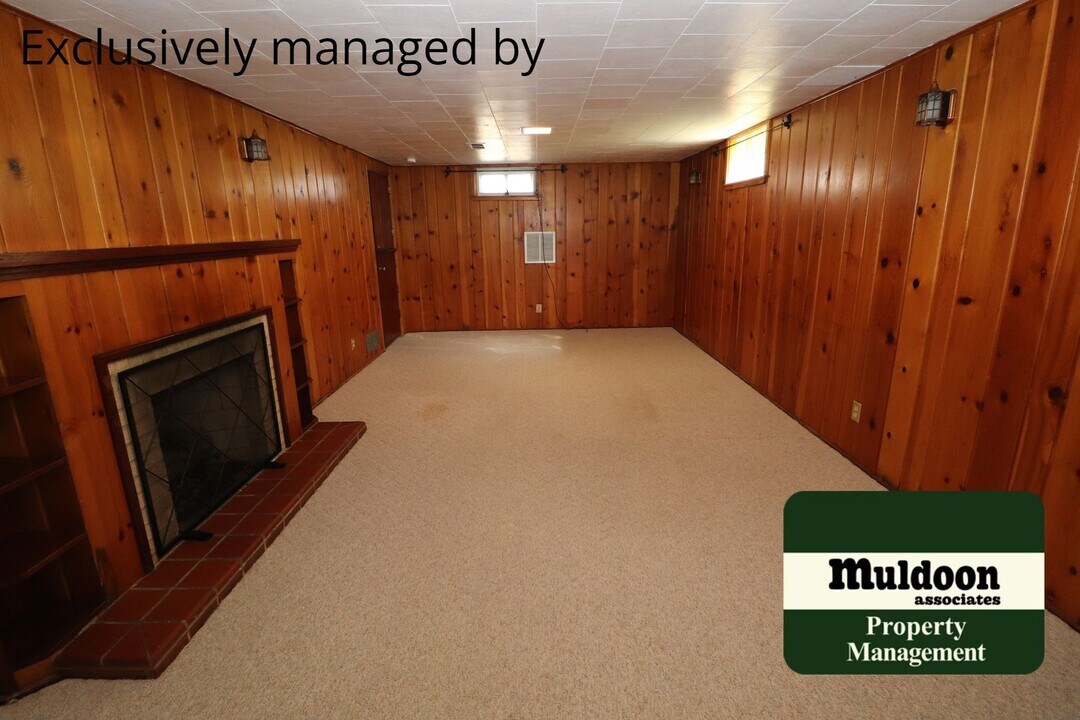 215 Kenwood Dr in Pueblo, CO - Building Photo