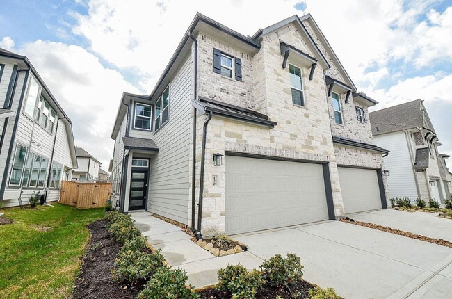 property at 130 W Coralburst Lp