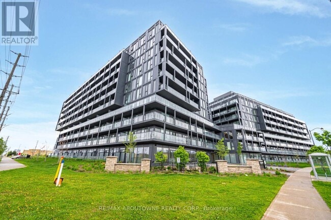 property at 3200 Dakota Cmn