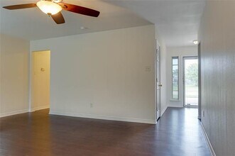 409 Oxford St in Burleson, TX - Building Photo - Building Photo