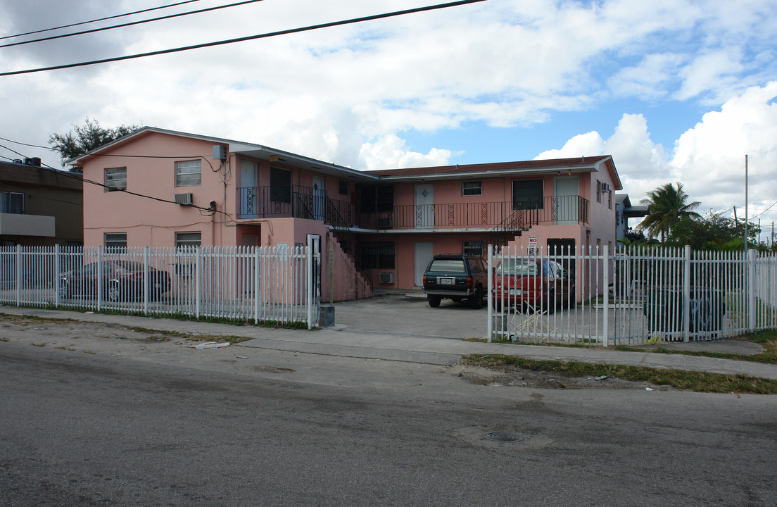 310 NE 78th St in Miami, FL - Foto de edificio