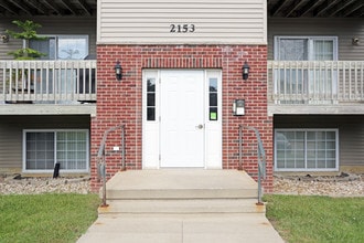 Cypress Pointe in Cedar Rapids, IA - Building Photo - Building Photo