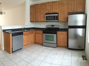 112 Giordano Ave in Sayreville, NJ - Building Photo - Building Photo