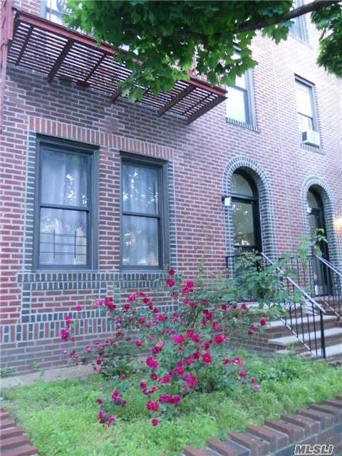 32-12 82nd St-Unit -1R in Queens, NY - Building Photo