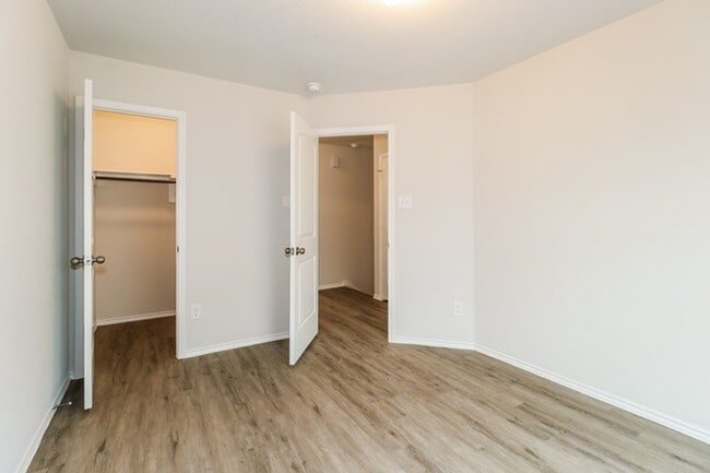 property at 2532 N Lina Ct