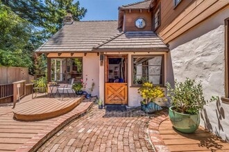3 Guadalupe St in Carmel By The Sea, CA - Foto de edificio - Building Photo