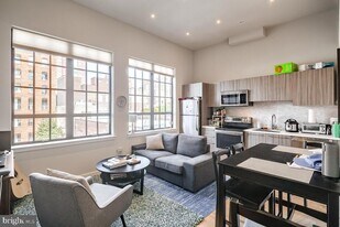 412 S 13th St in Philadelphia, PA - Building Photo