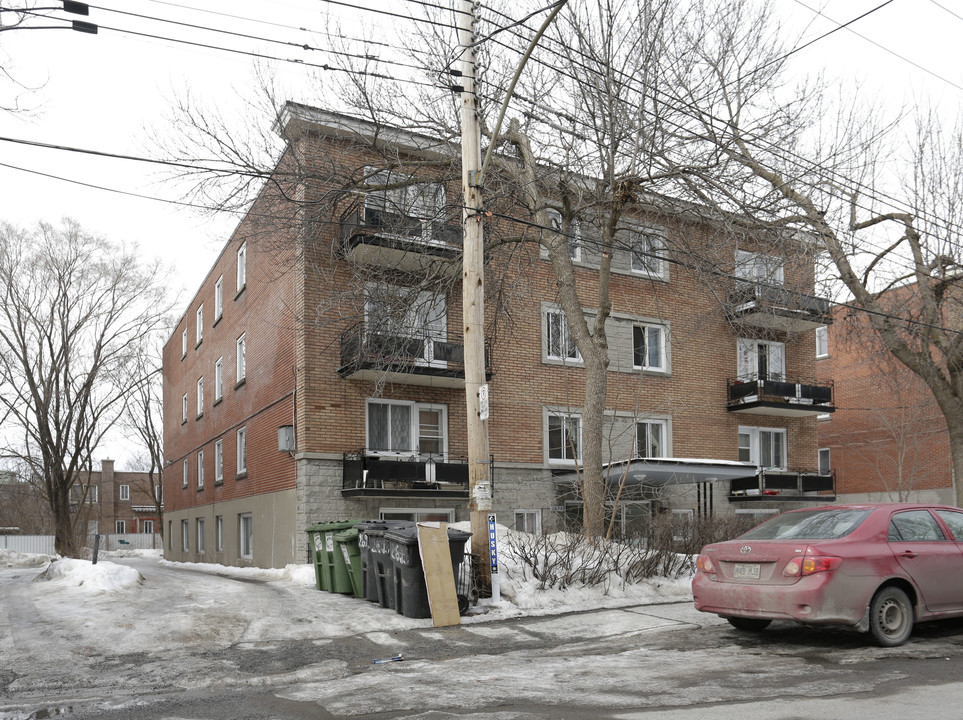 2695 Goyer in Montréal, QC - Building Photo