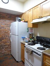 16 S Huntington Ave, Unit 3 in Boston, MA - Building Photo - Building Photo
