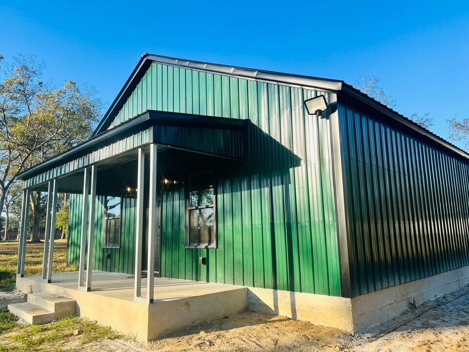 48 1st Ave in Barney, GA - Building Photo