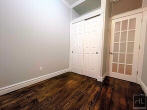 West 14th Street in New York, NY - Foto de edificio - Building Photo