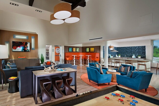 Aviara in Mercer Island, WA - Foto de edificio - Building Photo