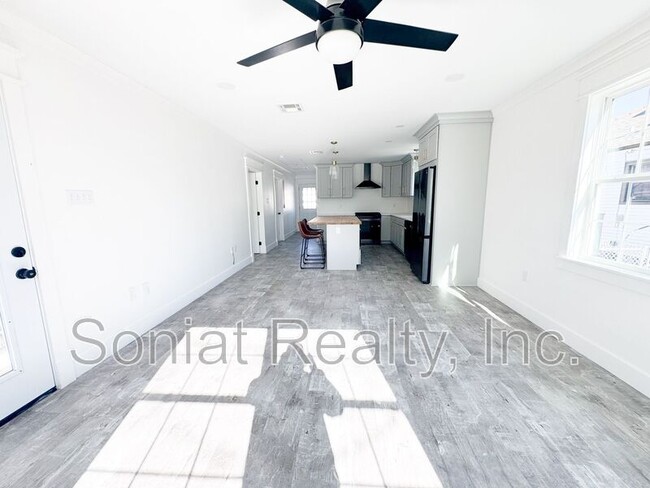 233-235 Jefferson Heights Ave in Jefferson, LA - Building Photo - Building Photo