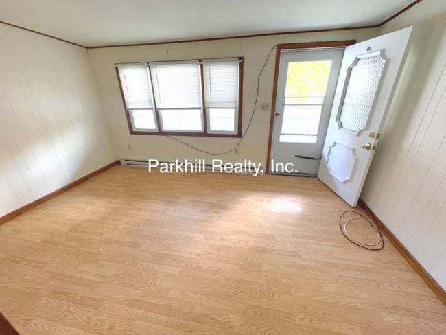 20 Oakwood Dr in Wind Gap, PA - Building Photo - Building Photo