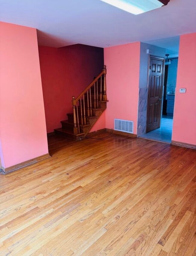 2017 Pine St in Des Plaines, IL - Building Photo - Building Photo