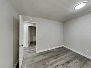 4609 Laguna W Way in Elk Grove, CA - Building Photo - Building Photo