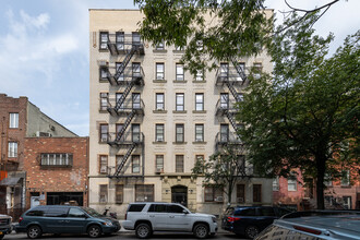 189 Ross St in Brooklyn, NY - Building Photo - Building Photo