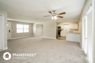 583 Madeira Dr in Orange Park, FL - Foto de edificio - Building Photo