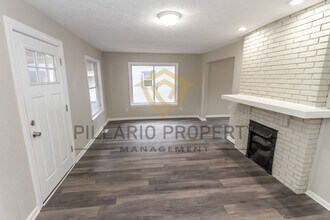 2430 Brookside Pkwy N Dr in Indianapolis, IN - Building Photo - Building Photo