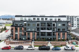 Kew Montrose Suites in Port Coquitlam, BC - Building Photo - Building Photo