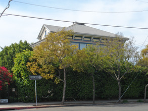 F Street Apartments in San Diego, CA - Building Photo - Building Photo