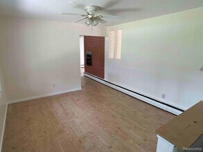 5940 Burnham Rd in Bloomfield Township, MI - Building Photo - Building Photo