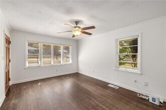 2149 Settle Cir SE in Atlanta, GA - Building Photo - Building Photo