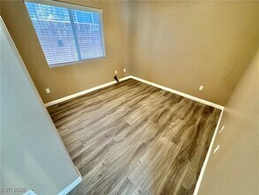 8905 Skyline Peak Ct in Las Vegas, NV - Building Photo - Building Photo