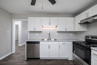 The Villages at Ardmore Landing in Winston-Salem, NC - Building Photo - Building Photo