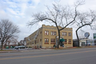 468 Lake Ave in Rochester, NY - Building Photo - Building Photo