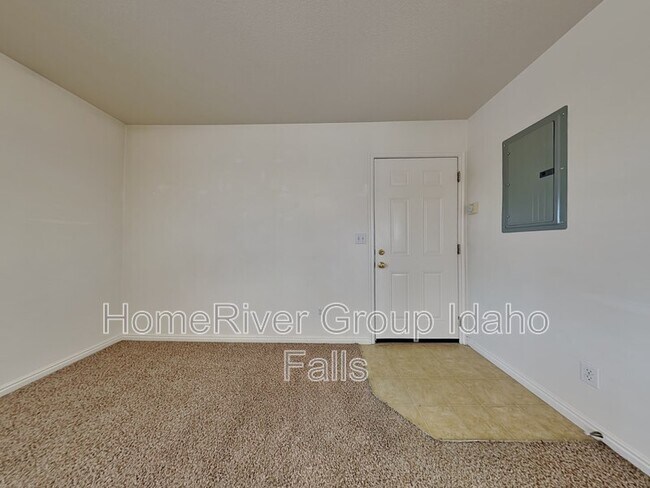 3358 Briar Creek Ln in Ammon, ID - Building Photo - Building Photo