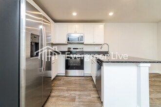 4826 Station Ln in Union City, GA - Building Photo - Building Photo