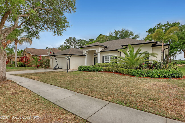 1956 Windbrook Dr in Palm Bay, FL - Foto de edificio - Building Photo