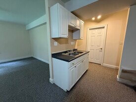 2515 Huntington Rd in Charlottesville, VA - Building Photo