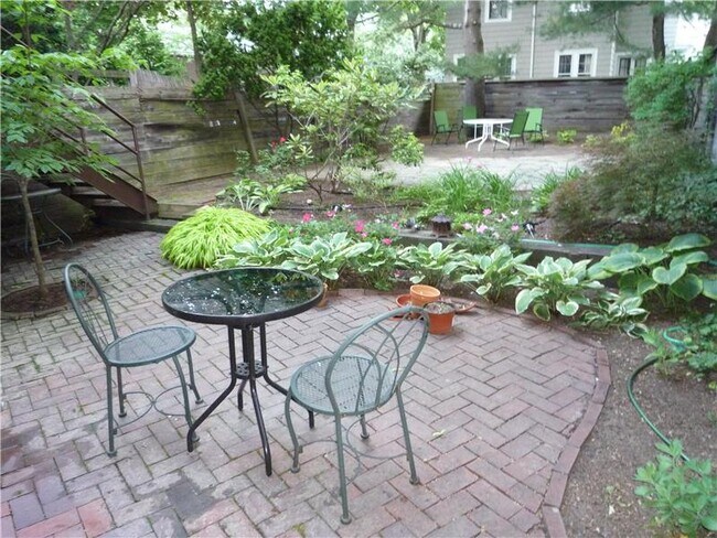 property at 9 Bowdoin St
