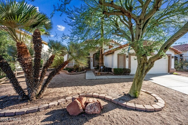 property at 473 W Smoke Tree Rd