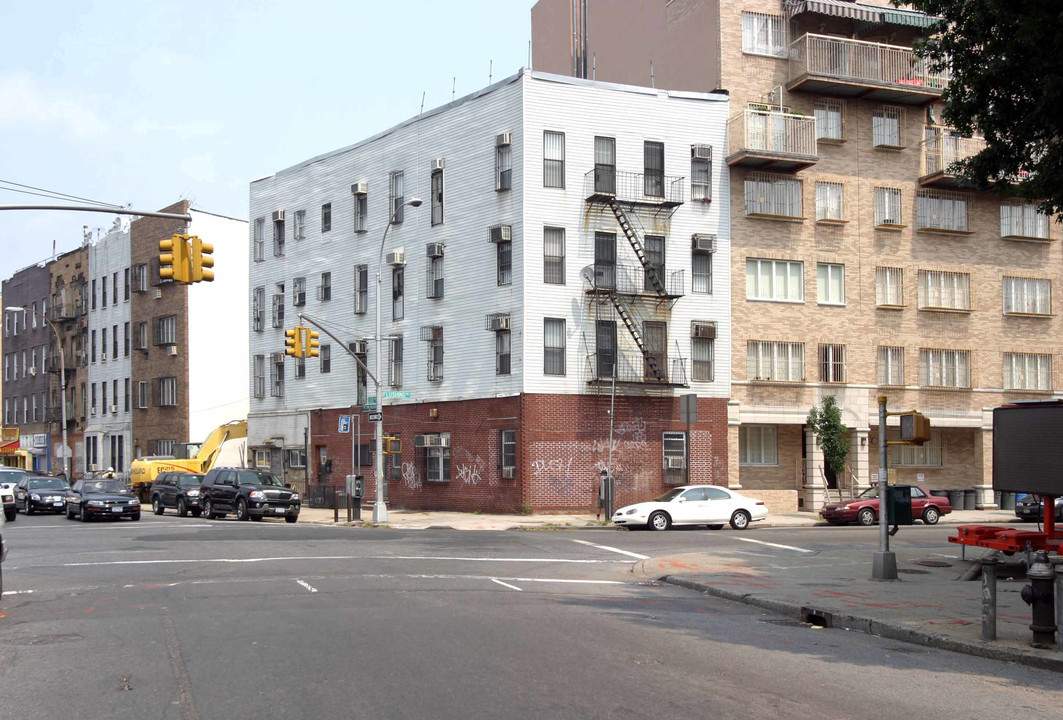 285 Lee Ave in Brooklyn, NY - Foto de edificio