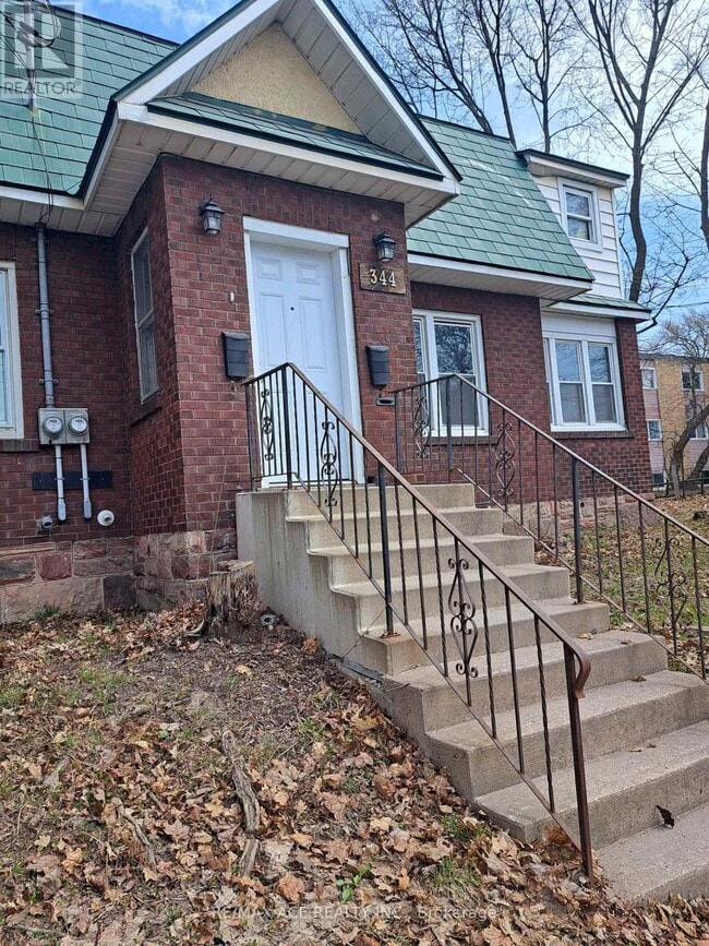 344 Wellington St E in Sault Ste Marie, ON - Building Photo - Building Photo