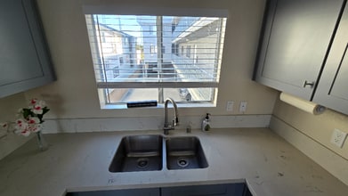 4446 W 136th St in Hawthorne, CA - Building Photo - Building Photo