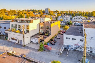 1637-1641 Pender St E in Vancouver, BC - Building Photo - Building Photo