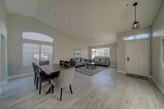 8940 E Palm Ridge Dr in Scottsdale, AZ - Building Photo - Building Photo
