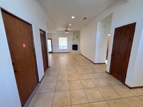 363 Taylor Rd in Los Lunas, NM - Building Photo - Building Photo